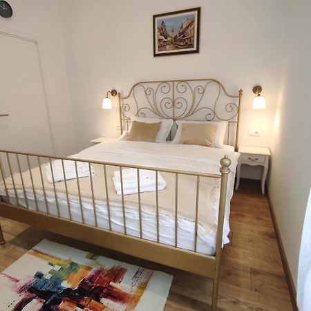 Papavero Rooms Pula Extérieur photo